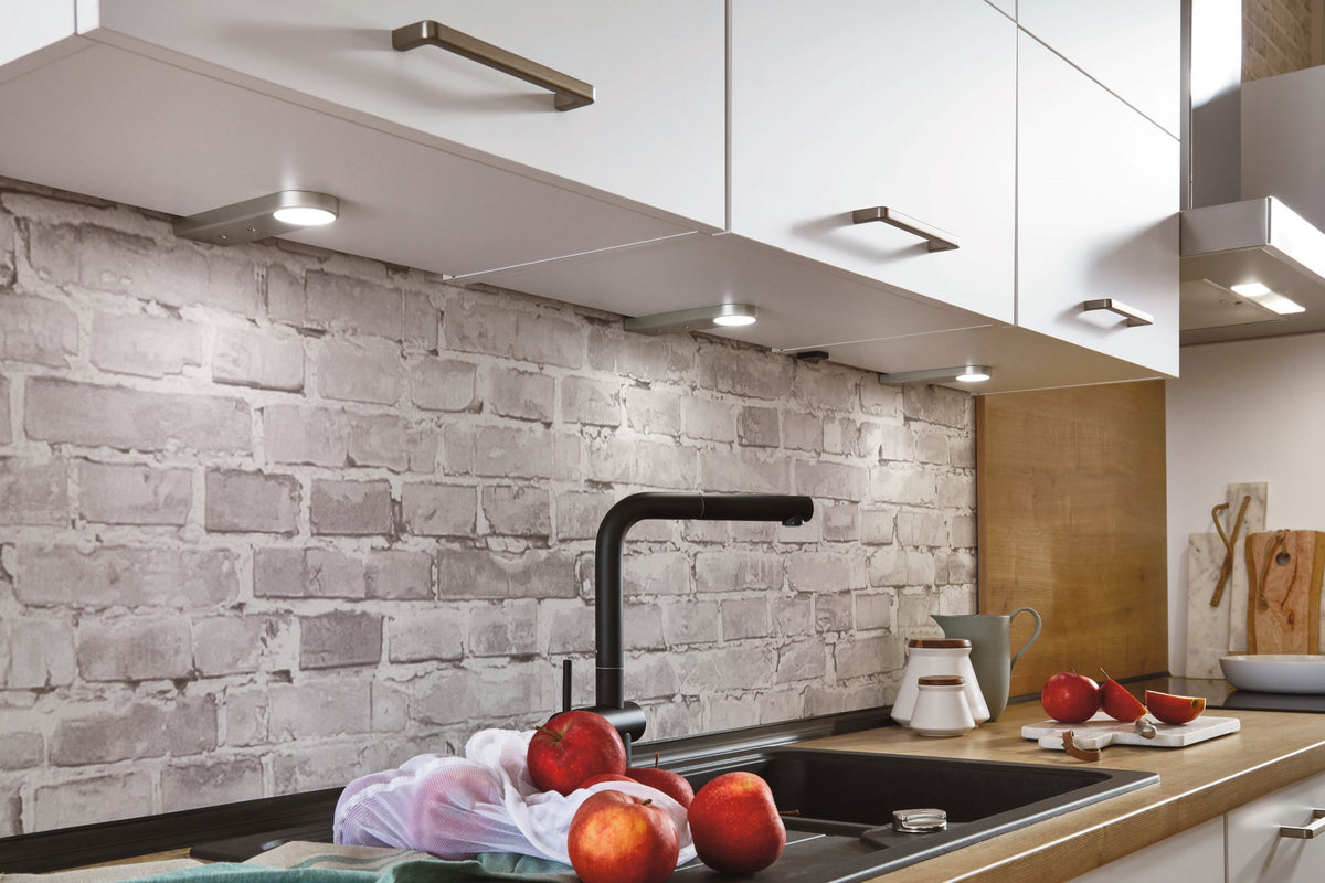 nobilia Appartementküche Münster 240 cm Günstig ab Werk Kaufen Eiche Provence mit Kühlschrank & Geschirspüler nobilia - topshousehelf.com