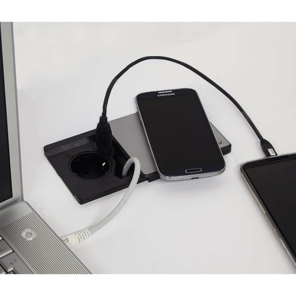 Einbau-Steckdose SQ80-F USB-A induktive Ladestation 5V 36239 Edelstahl-Optik