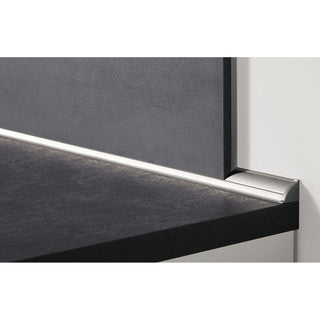 Profil de finition murale nobilia pour planification continue avec revêtements de niche WAPN200 200 cm - Noir | 010