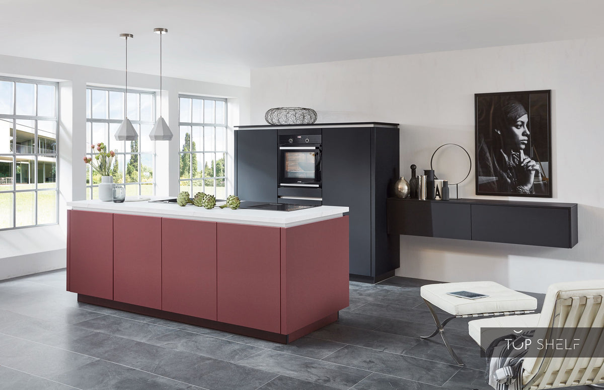 nobilia Küche mit Kücheninsel EasyTouch 961 Lacklaminat Grafitschwarz ultramatt + 963 Rostrot ultramatt 240+360 cm konfigurierbar mit E-Geräten