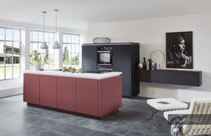 nobilia Küche mit Kücheninsel EasyTouch 961 Lacklaminat Grafitschwarz ultramatt + 963 Rostrot ultramatt 240+360 cm konfigurierbar mit E-Geräten