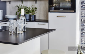 nobilia U-Küche Touch 341 Steingrau supermatt 220 x 280 x 215 cm moderne Küche konfigurierbar mit Geräten Detail Arbeitsplatte